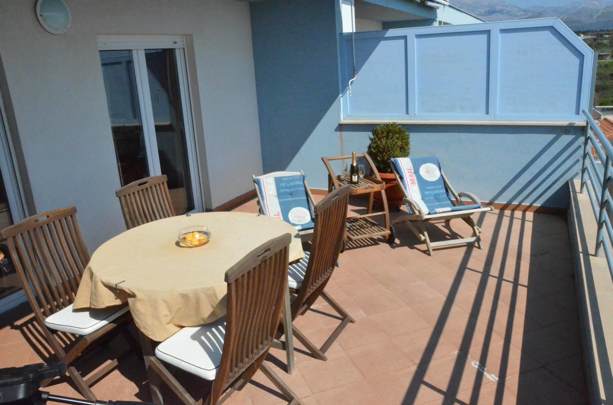 Apartments Znjan Сплит Экстерьер фото